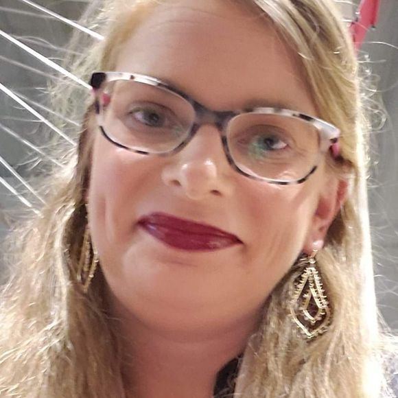 Meet your Posher, Jaime - Picture 1 of 1